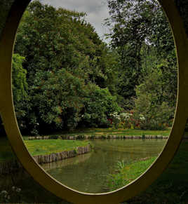 En médaillon... Tronqué