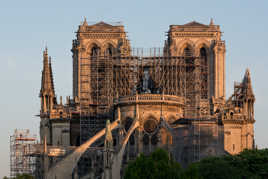 la dame sans sa coiffe