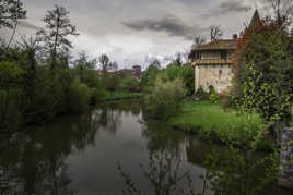 au bord de la riviére