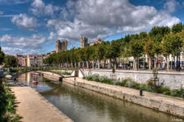 canal , mairie et cathedrale