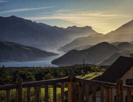 Lac de Serres-Ponçon.....