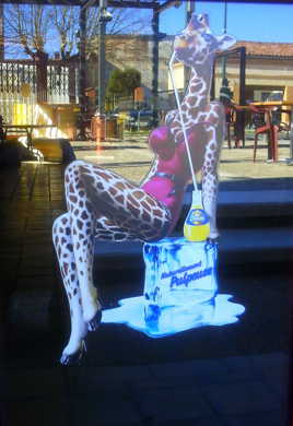 La girafe orangina...