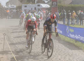 Pavés et poussière