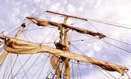 Détail de mâts et de voilure