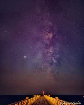 Au bout du pont, la Voie !