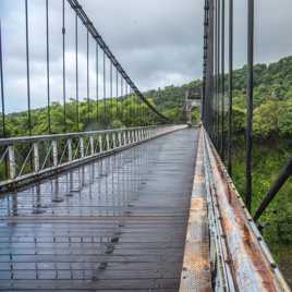 Il pleut sur le pont...