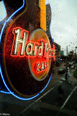Hard rock cafe