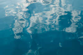 Nuages dans la piscine