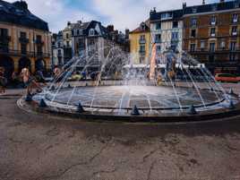 Une fontaine qui attire l'attention