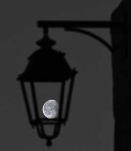 AU CLAIR DE LUNE