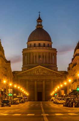 Panthéon...juste en face