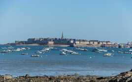 St Malo vu de Dinard