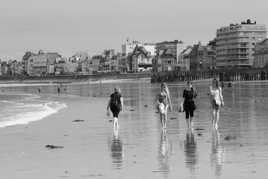 trio sur la plage de saint malo