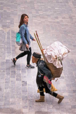 Deux mondes chez les mong