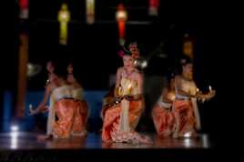 Danseuses Thaï. Danse des lumières