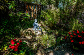 Pour une année de Paix et bonheur.