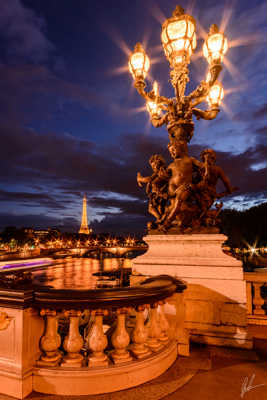paris by night