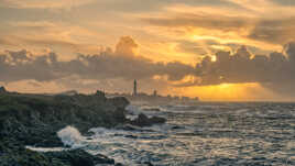 Dernière lueur sur le Créac'h.