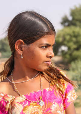 La jeune fille en rose