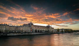 Coucher de soleil sur le musée d'Orsay