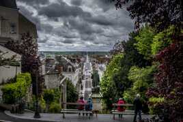 En haut de l'escalier