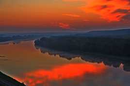 le feu traverse la Loire