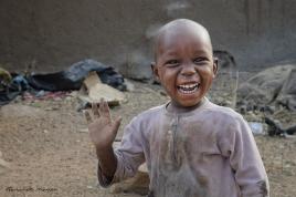 Un Sourire est une Clef Secrète qui Ouvre bien des Coeurs