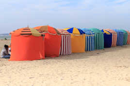 les tentes colorées de Trouville