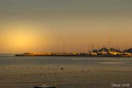 Couché de soleil au loin