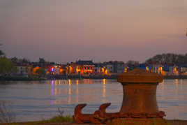 Crepuscule sur le port