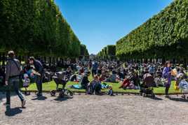 PRINTEMPS A PARIS