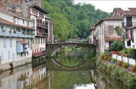 Le Pont sur La Nive de Béhérobie