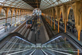 Fin d'après-midi à la gare de Nice, depuis la passerelle...