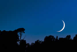 Lune dans son écrin bleu