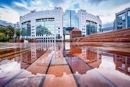 Reflet d’affaires…