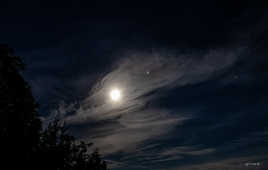 Au clair de la lune...