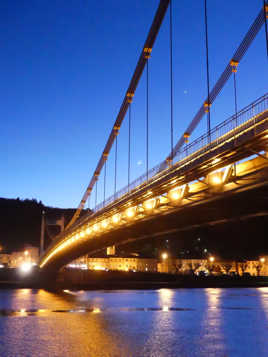 Pont au dessus du Rhône