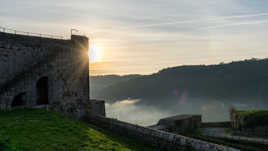 Lever de soleil sur la citadelle de Besançon