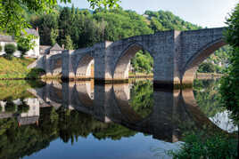 Le pont des pèlerins à Entraygues