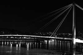 Haubans. Passerelle du Palais de Justice