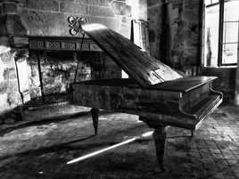 4 mots sur un piano