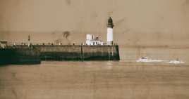 le phare ..fardé...