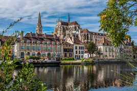 Abbaye St. Germain et l'Yonne