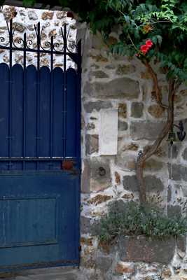 LA PORTE BLEUE