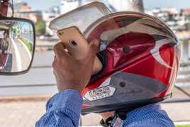 Conduire et téléphoner