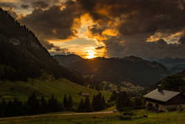 Fin de journée en montagne