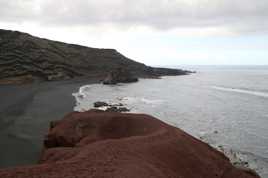 Plage de sable noir