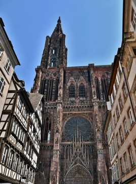 La grande dame veille...