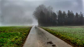 Au lointain dans la brume