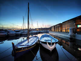 Marseille le Vieux Port à l'heure bleue